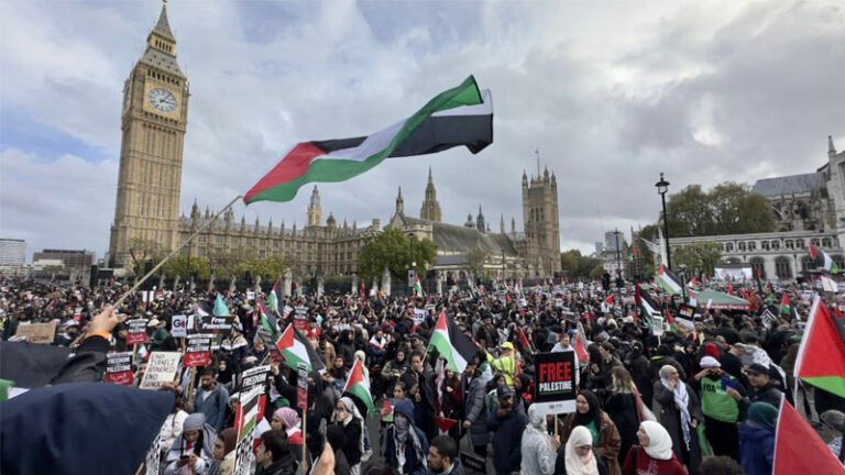 Hundreds of thousands of pro-Palestinian protesters take to the streets of London demanding an Israeli ceasefire in Gaza