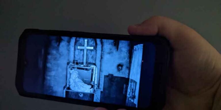 With Night Vision & Thermal Imaging This Is The Perfect Phone For Ghost Hunting