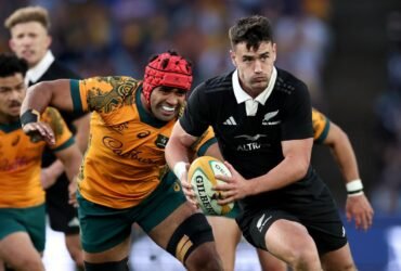 All Blacks hold on to edge Wallabies in Sydney