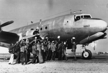 September 30, Berlin Airlift concludes