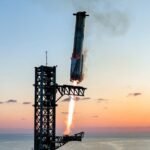 Amazing Moment as SpaceX Catches Giant Starship Booster : ScienceAlert