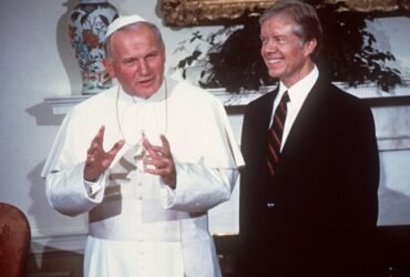 October 6, Pope John Paul II visits the White House