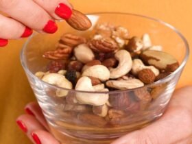 Eating Nuts Linked to Lower Risk of Dementia, Study Finds : ScienceAlert