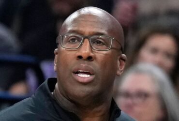 NBA World Reacts To Kings' 'Shocking' Firing Of Coach Mike Brown