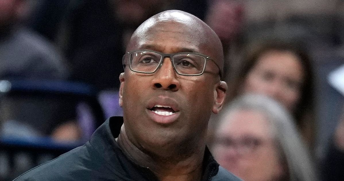 NBA World Reacts To Kings' 'Shocking' Firing Of Coach Mike Brown