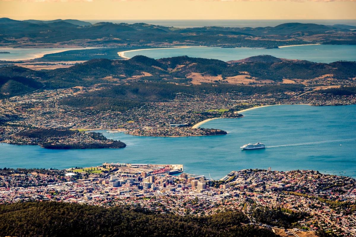 Waste from Cadbury factory makes Hobart beaches unswimmable