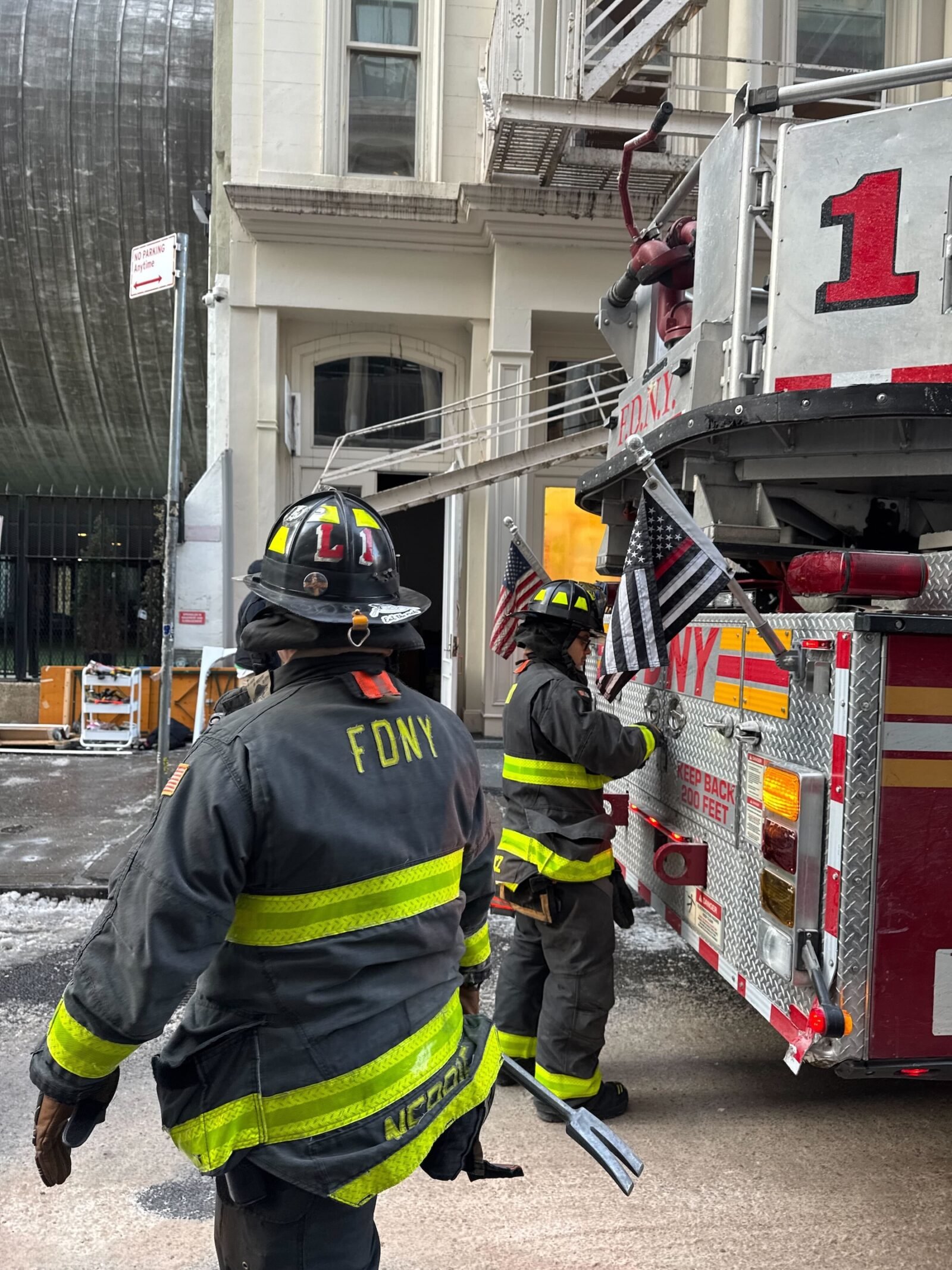 A fire breaks out in the Tribeca building that houses two art galleries