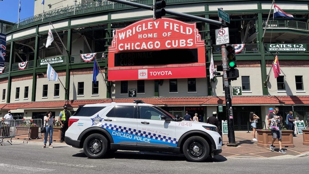 Armed robbers are targeting bar patrons outside clubs in Wrigleyville and the Gold Coast, police say