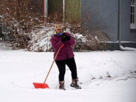 Colder temperatures, more snow Sunday in Denver