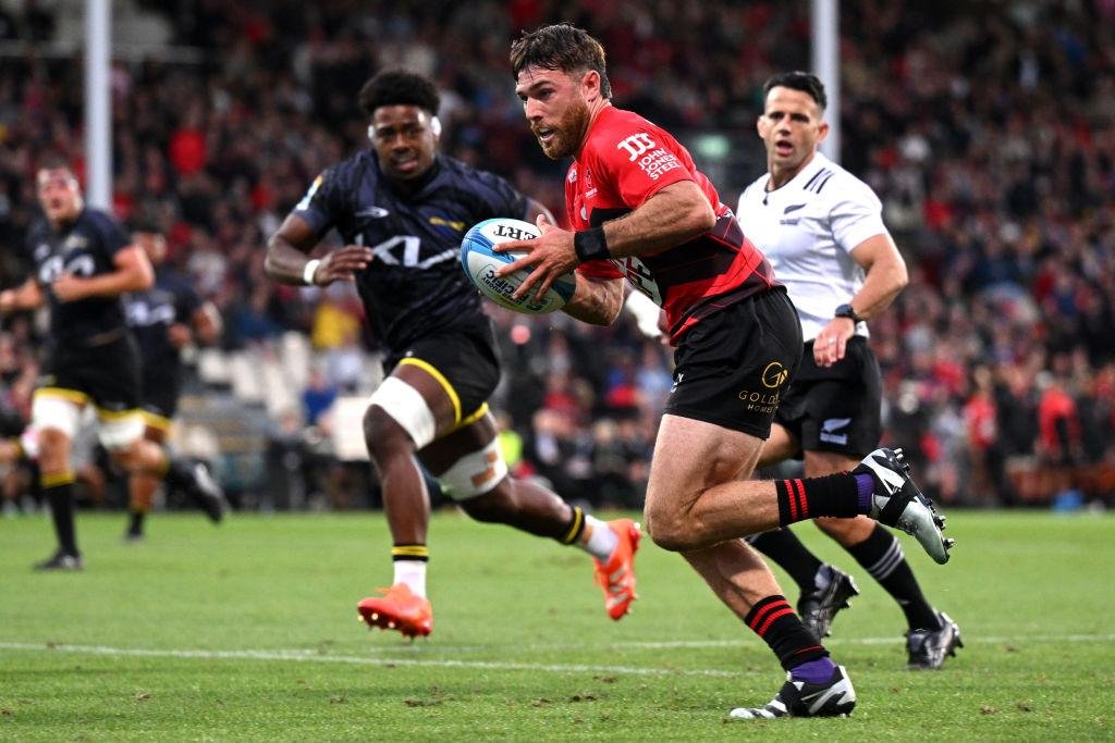 Crusaders battle back to beat Hurricanes