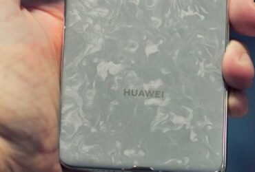 Huawei Mate X6 21