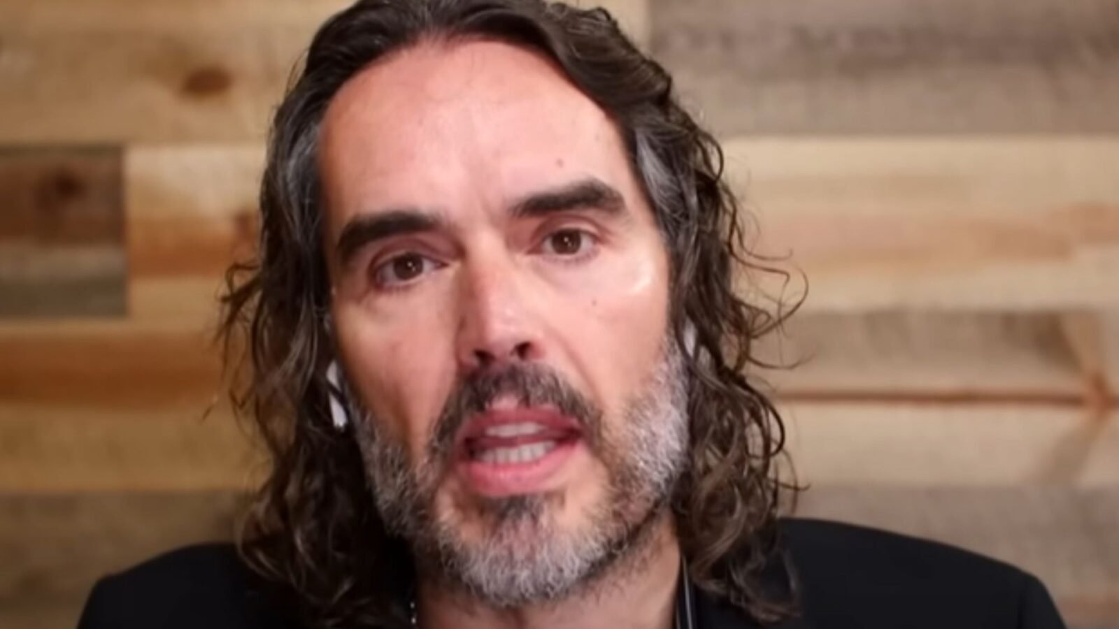 Former sex addict Russell brand begs Lily Phillips to see her body as a temple and offers 'protection' in bizarre chat