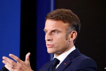 France's Macron Says Will Tell Trump He Cannot "Be Weak" With Putin