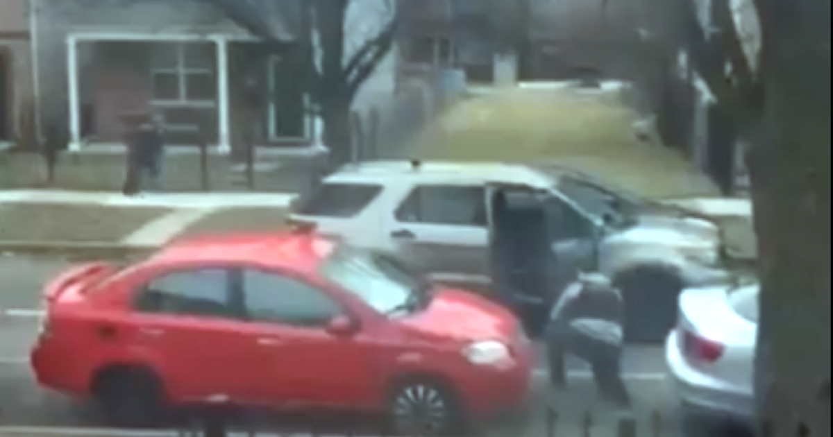 "I think I shot the perpetrator!": Video, audio puts tense police pursuit, shoots with armed burglar