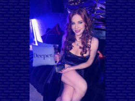 Maitland Ward wins the best actress -featurette AVN Award for deeper in Dokkerij