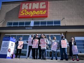 Union strike against King Soopers continues in Denver area, Pueblo