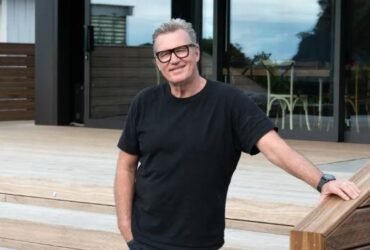 Sir John Kirwan visits Christchurch mental health facility