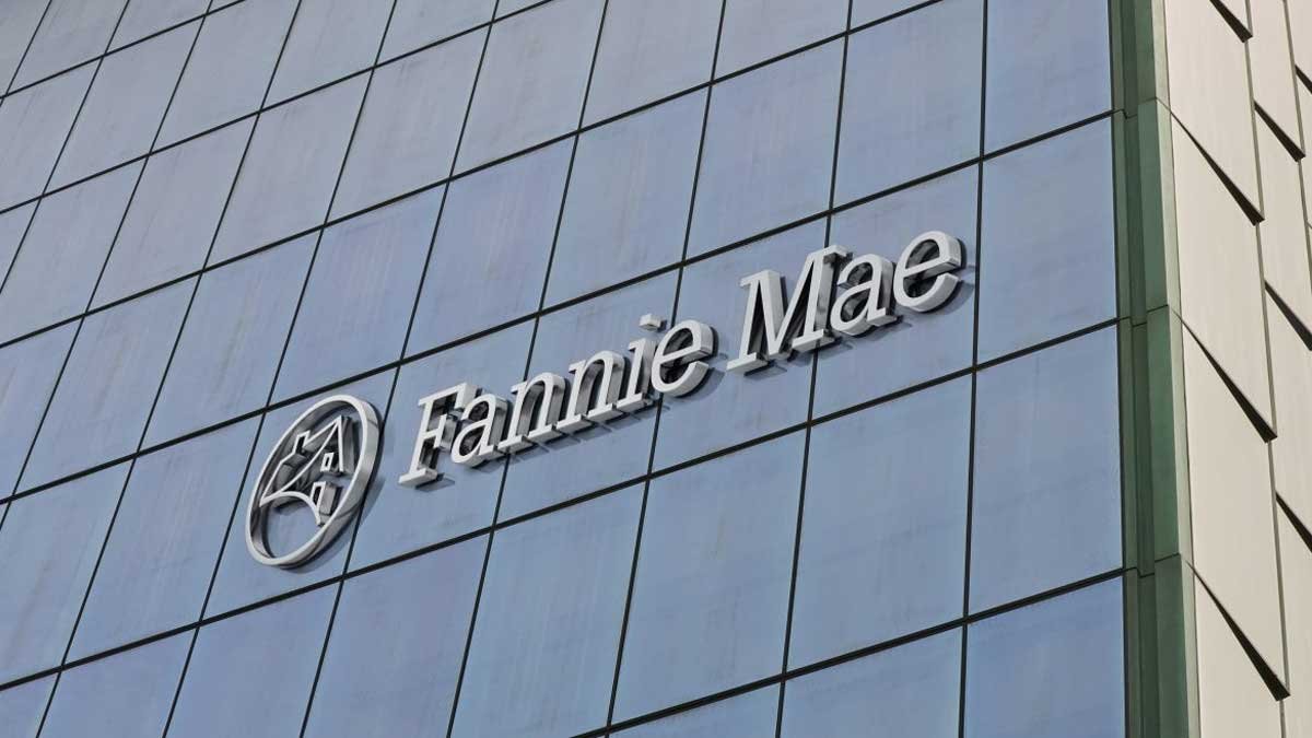 Fannie Mae takes 700 employees