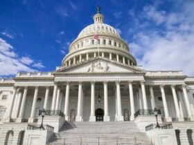 Huis introduces the bill to reduce the premiums of the mortgage insurance