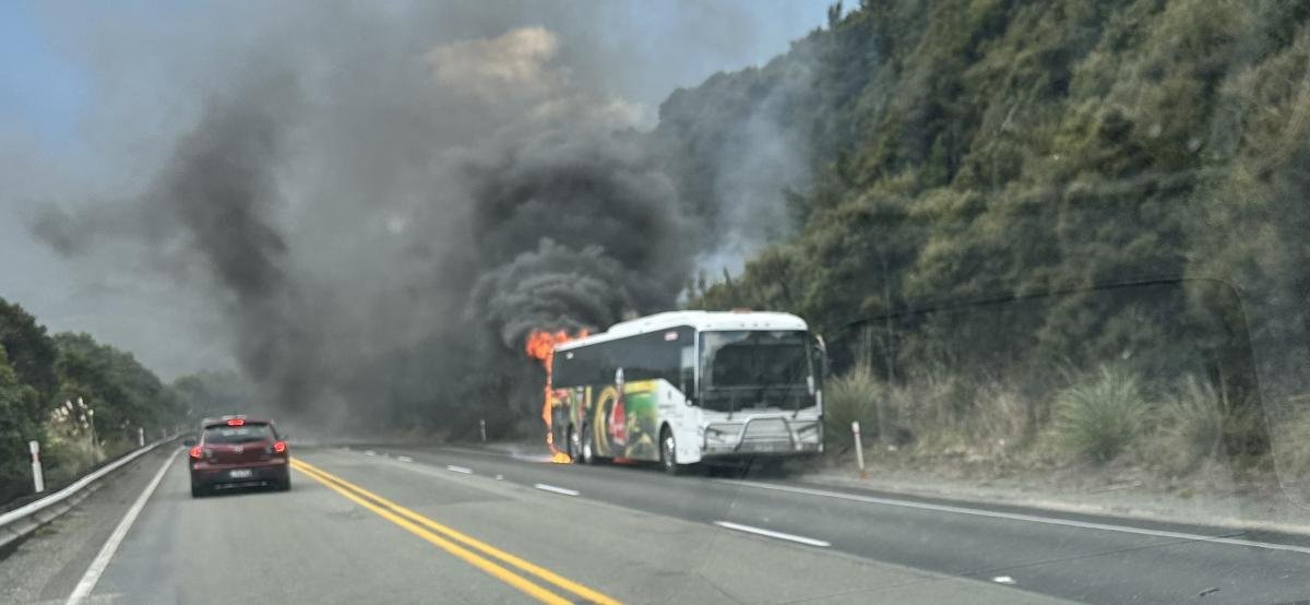 'Smoke started filtering into the cabin': Bus fire closes SH1