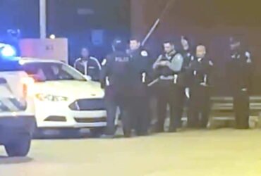 AWOL Gun -offender wanted Woman's Scot in Rogers Park