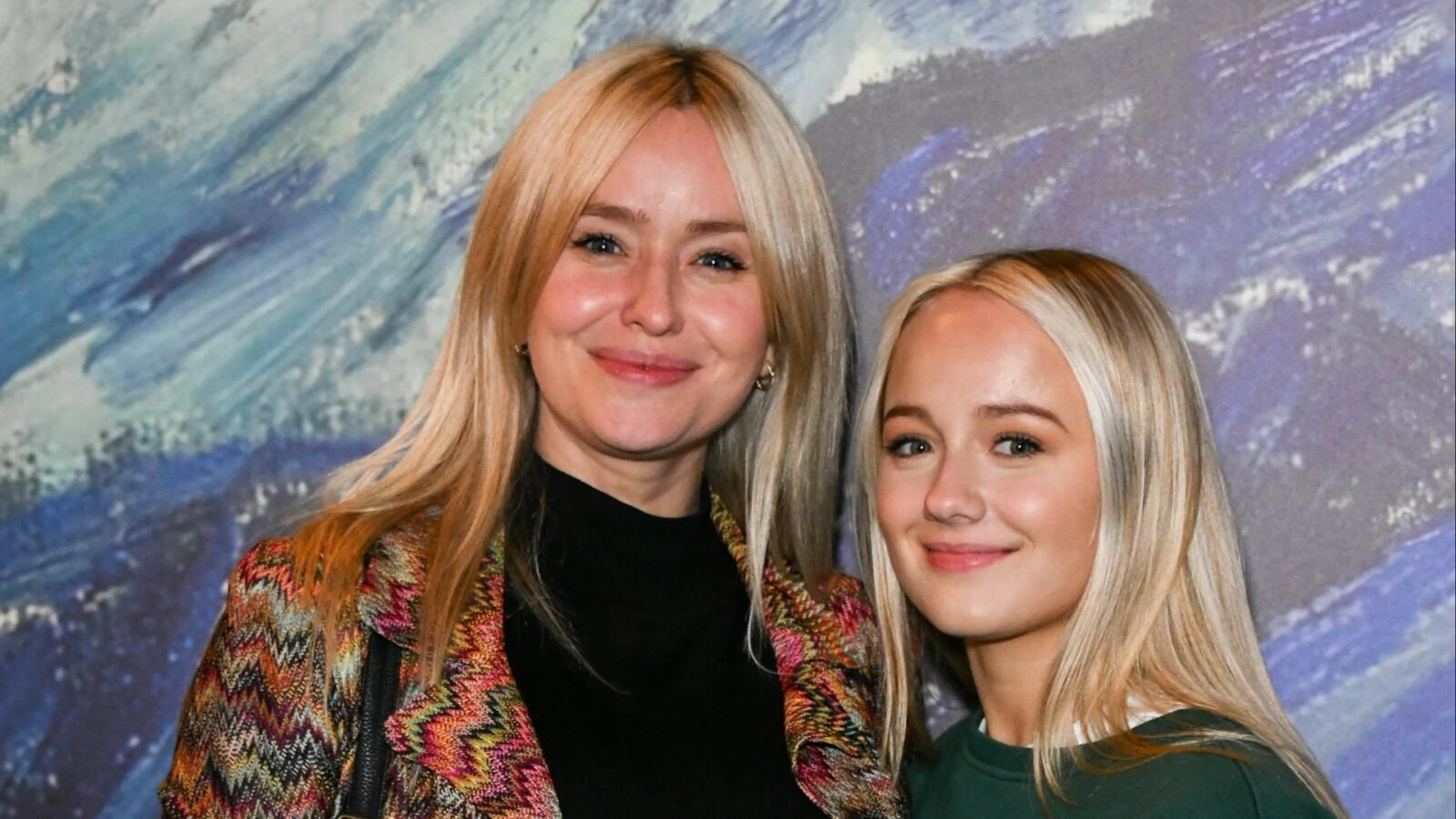 Sammy Winward Mia's daughter reveals a huge monthly salary while buying the first house after stripping