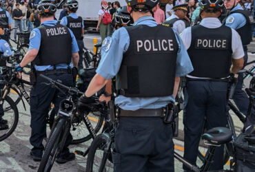 17 arrested during immigration protest in the loop