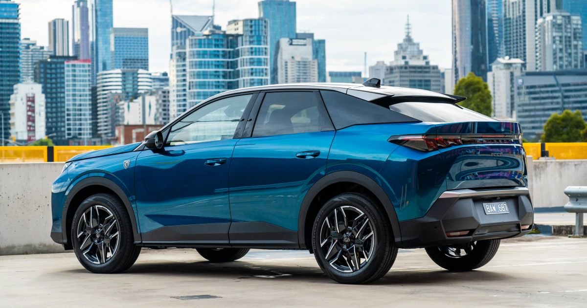 Eofy $ 2000 Cashback on Peugeot 3008 Hybrid Fastback
