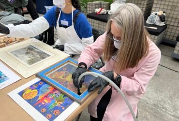 Free Clinic teaches Angelenos how to repair damaged art