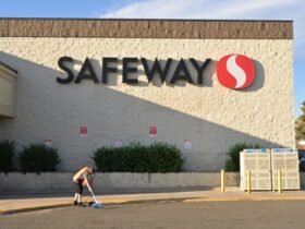 Safeway workers strike in Castle Rock and Denver