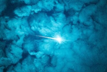 The Sun's Fury Is Making SpaceX Satellites Plummet From The Sky : ScienceAlert