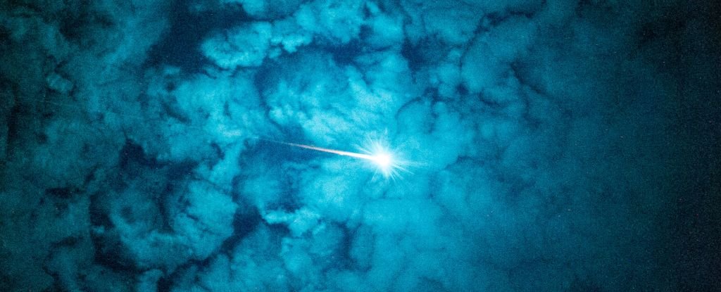 The Sun's Fury Is Making SpaceX Satellites Plummet From The Sky : ScienceAlert