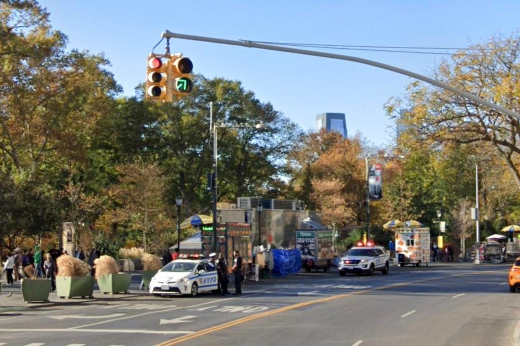 Tourbus driver stabbed near NYC Ferry Terminal: NYPD