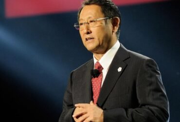 Toyota says that his hybrids have saved nine million EVs to CO2